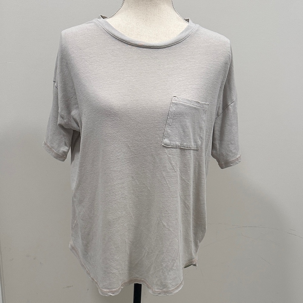 Altar'd State Light Gray Short Sleeve Tee